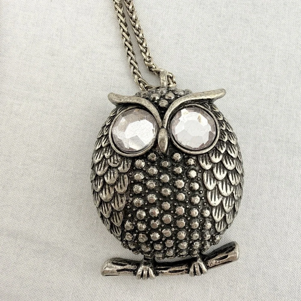 Vintage Owl Pendant Necklace Rhinestone Eyes Chunky Silver Tone Cast Metal 36